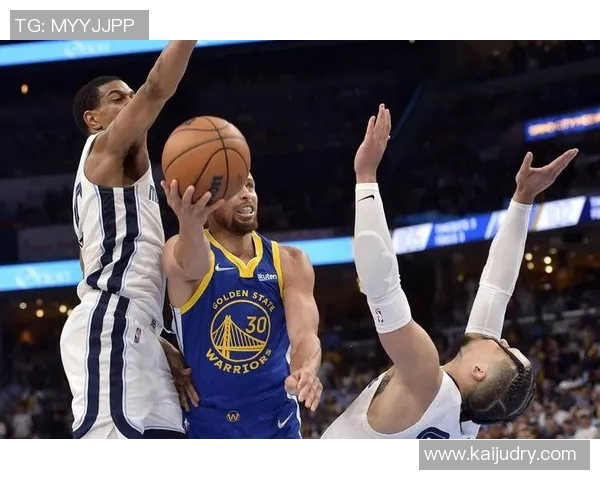 2017年NBA季后赛勇士与灰熊精彩对决全场回放与分析