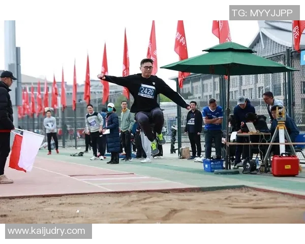 南京羽毛球队逆袭之路揭秘大师赛特别报道展现拼搏精神与团队力量